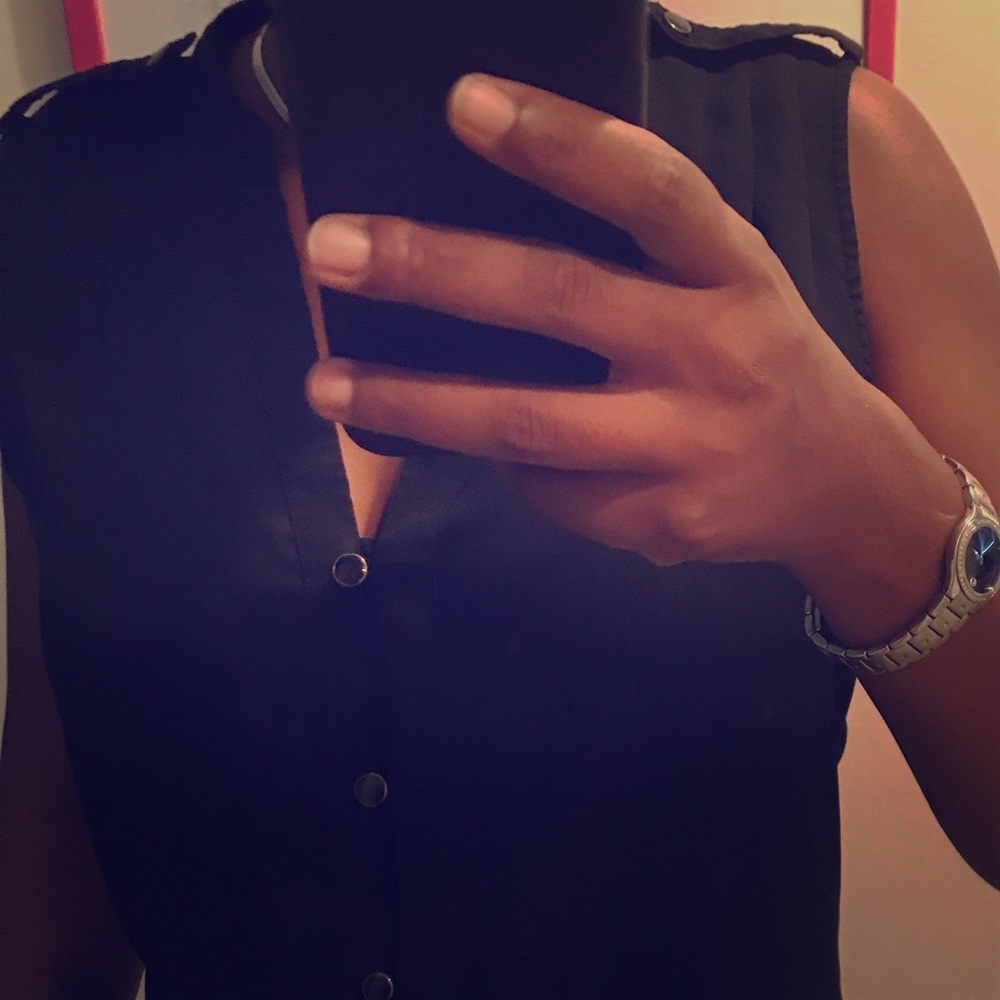 Banana Republic Black Sleeveless Button Down